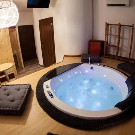 4roomz Nocleg ze śniadaniem 3*