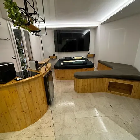 4roomz Nocleg ze śniadaniem 3*